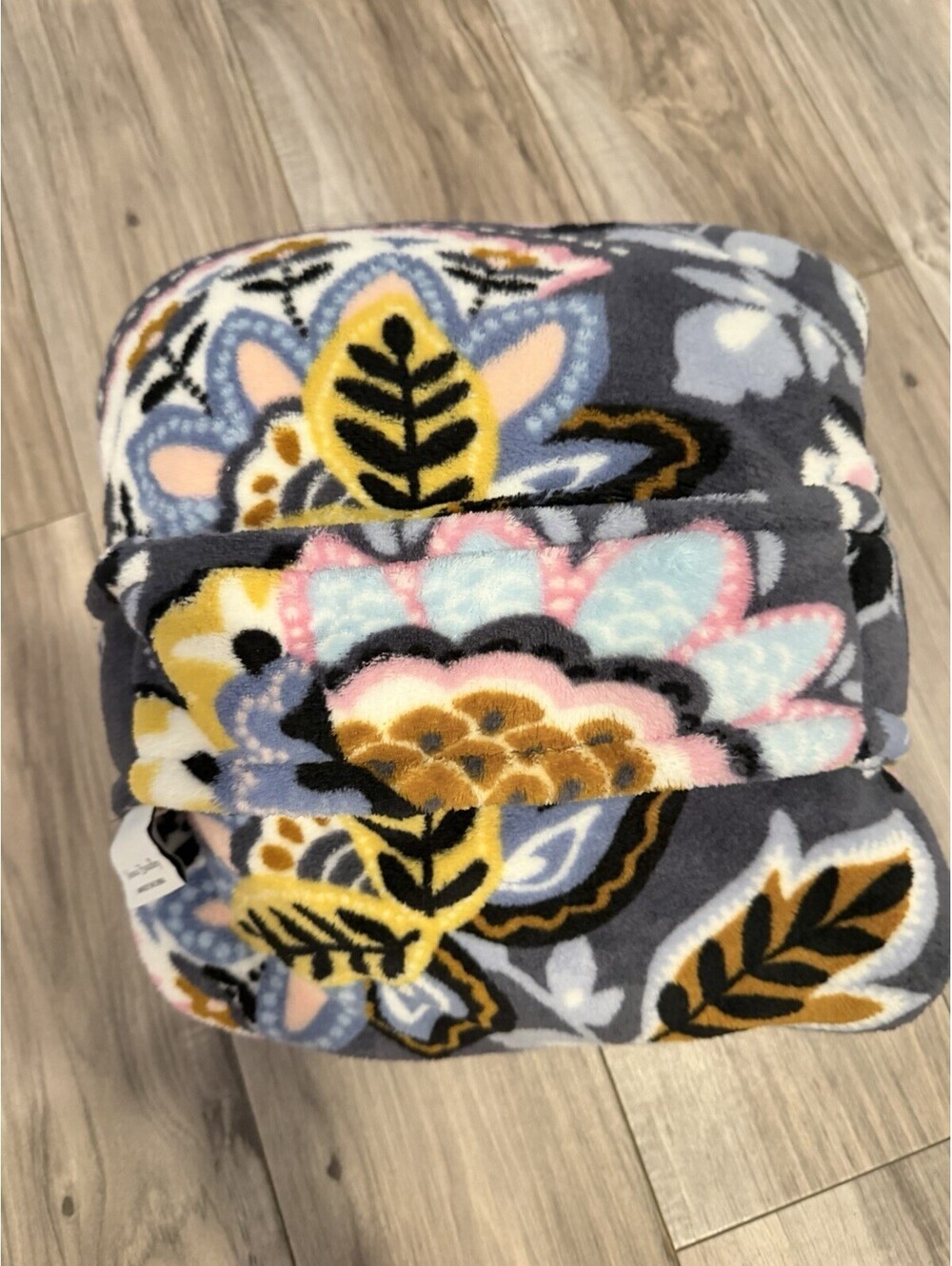 Vera Bradley Convertible Pillow to Blanket Charmont Meadow 45 x 60 Travel